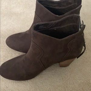 Report footwear Martin faux suede zip bootie